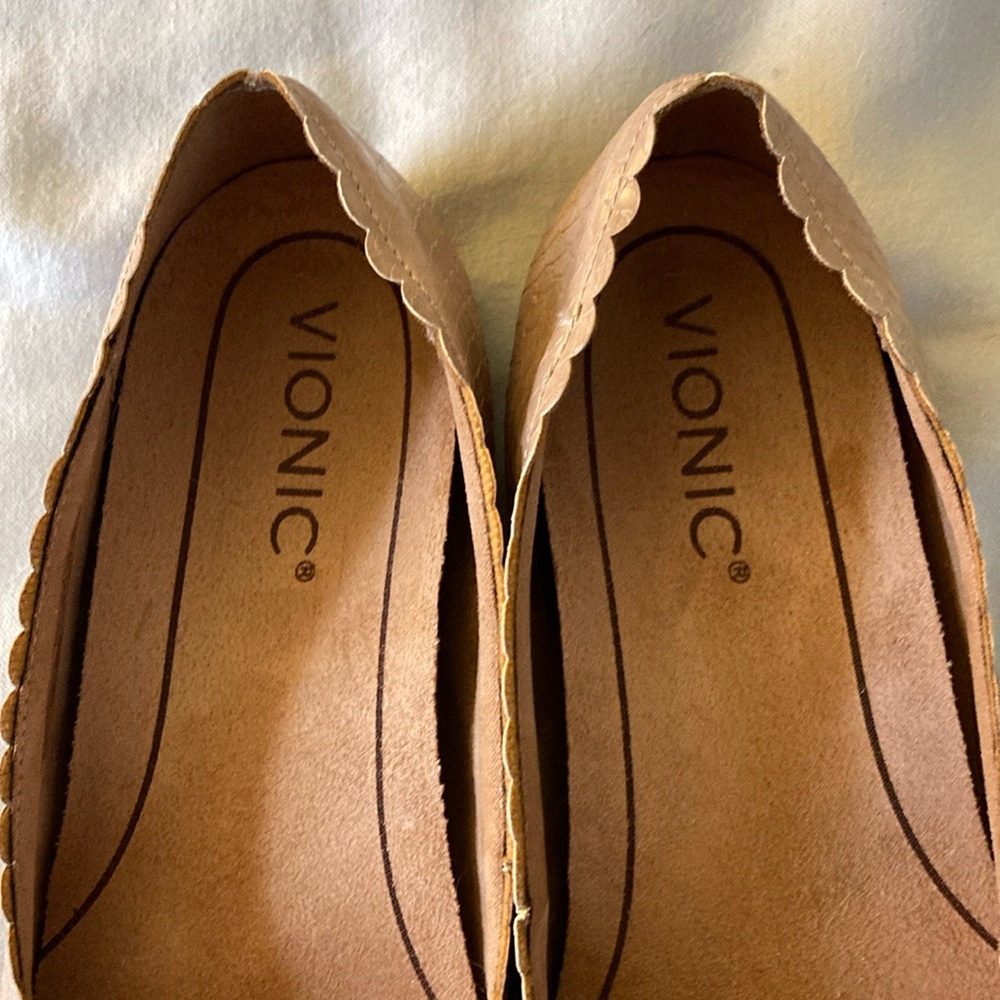 Vionic Julieta Nude Ballet Flats, size 6.5, wide, excellent condition - Picture 2 of 5